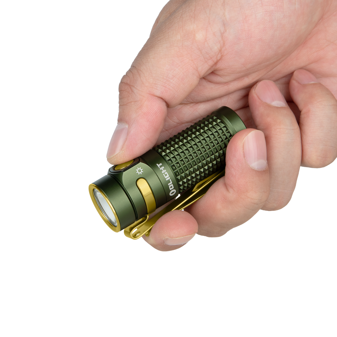 Olight Baton 4 Premium Edition - Leistungsstarke Mini-Taschenlampe mit Ladecase