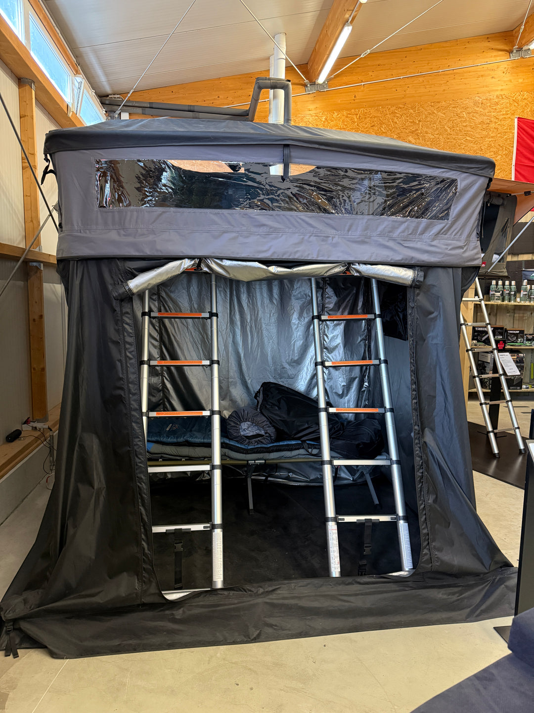 Abverkauf Saison 2025: Dachzelt GEAR ROCK Chilkat 220 (Ausstellungsstück)