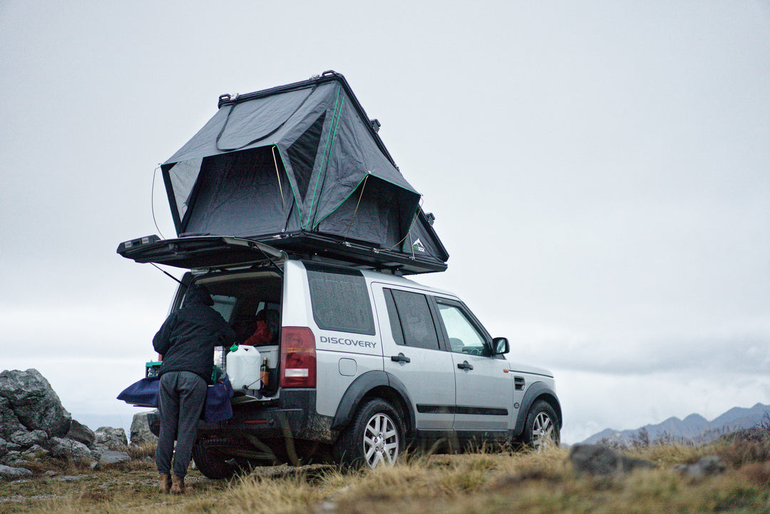 GEAR ROCK Revelstoke - hard shell roof tent